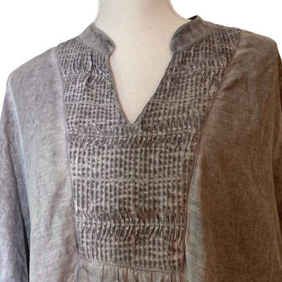 Sweet Magnolia Gray Embroidered Top Size Large - Picture 1 of 6